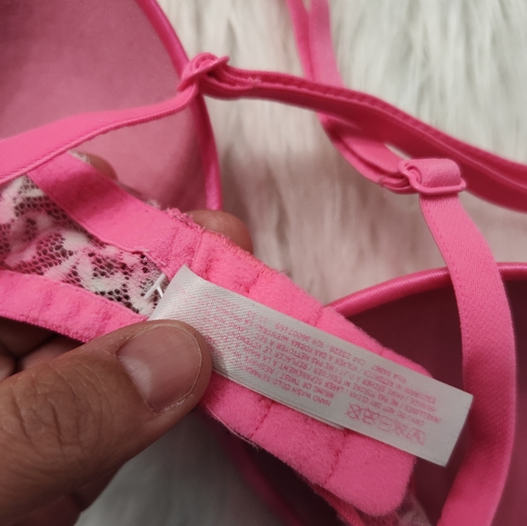 💗 Vintage Victoria’s Secret PINK Push-Up Lace Cross Back Bra, Hot Pink, 34D - Picture 9 of 9